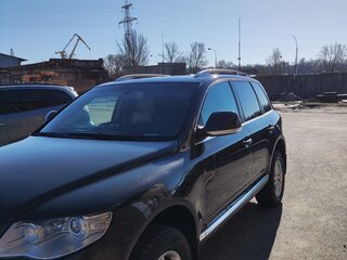 2007 Volkswagen Touareg I Рестайлинг, серый, 1500000 рублей, вид 1