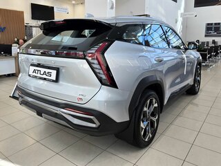 2026 Geely Atlas II, серебристый, 4119990 рублей, вид 5