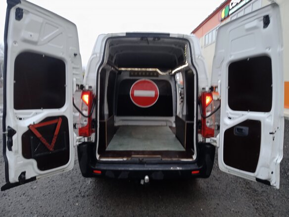 2014 Citroen Jumpy II Рестайлинг, белый, 1200000 рублей - вид 4