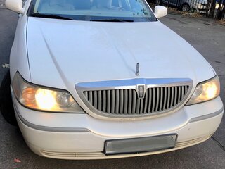 2000 Lincoln Town Car III, белый, 850000 рублей, вид 1