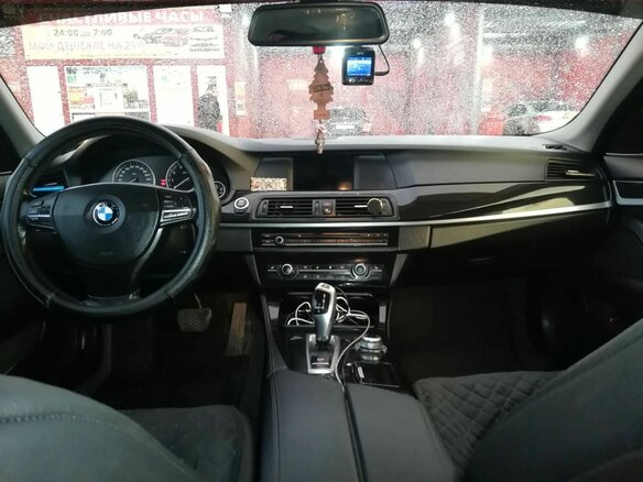 2011 BMW 5 серии 523i VI (F10/F11/F07), чёрный, 1200000 рублей - вид 12