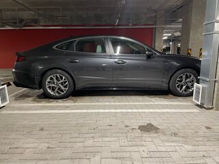 2020 Hyundai Sonata VIII (DN8), серый, 2600000 рублей, вид 5
