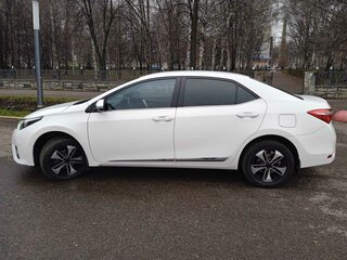 2013 Toyota Corolla XI (E160, E170, E180), белый, 1300000 рублей, вид 5