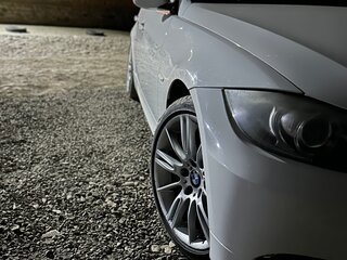 2005 BMW 3 серии 330xi V (E90/E91/E92/E93), белый, 1050000 рублей, вид 2