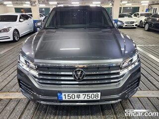 2023 Volkswagen Touareg III, серый, 8915004 рублей, вид 3