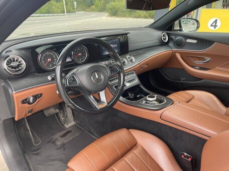 2018 Mercedes-Benz E-Класс 200 V (W213, S213, C238), золотистый, 3700000 рублей, вид 3