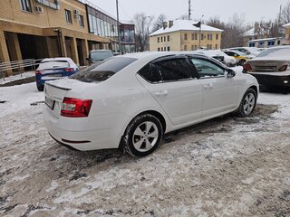 2018 Skoda Octavia III (A7) Рестайлинг, белый, 1100000 рублей, вид 1