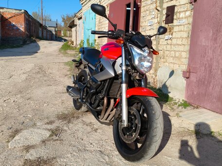 2011 Yamaha XJ6 (FZ6R), красный, 580000 рублей, вид 3