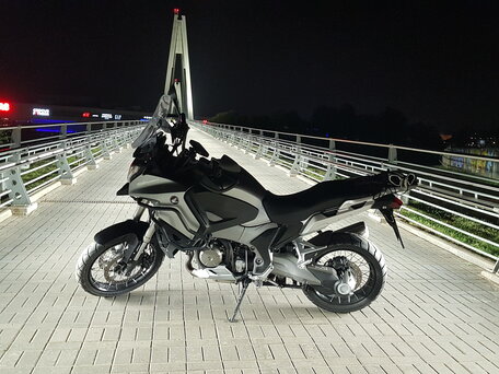 2012 Honda VFR 1200X (Crosstourer), серебристый, 1200000 рублей, вид 1