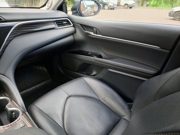 2019 Toyota Camry VIII (XV70), синий, 2300000 рублей - вид 23