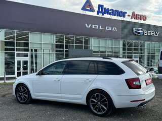 2018 Skoda Octavia III (A7) Рестайлинг, белый, 2270000 рублей, вид 3