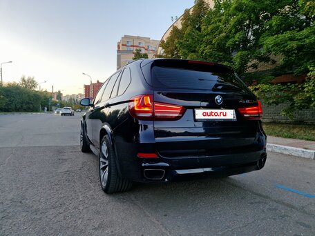 2017 BMW X5 30d III (F15), чёрный, 3600000 рублей, вид 4