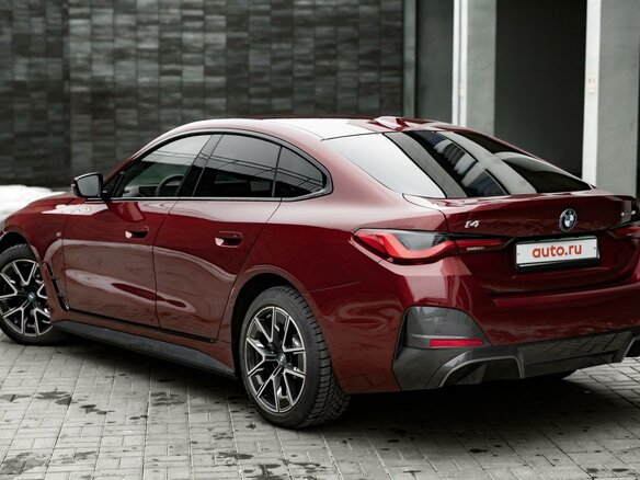 2023 BMW i4 eDrive35 G26, пурпурный, 4088906 рублей - вид 2