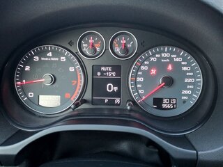 2011 Audi A3 II (8P) Рестайлинг 2, белый, 1100000 рублей, вид 5