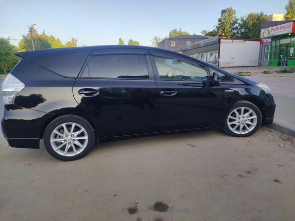 2013 Toyota Prius Alpha I (ZVW40/41), чёрный, 1350000 рублей - вид 4