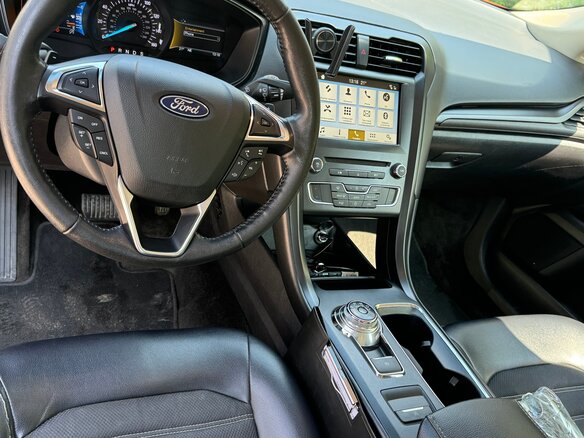 2018 Ford Fusion (North America) II Рестайлинг, красный, 1300000 рублей - вид 7