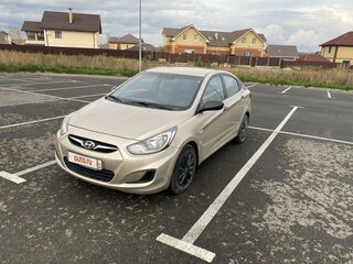2012 Hyundai Solaris I, бежевый, 770000 рублей, вид 3