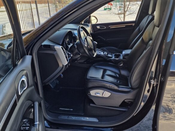 2010 Porsche Cayenne S II (958), чёрный, 3300000 рублей - вид 4