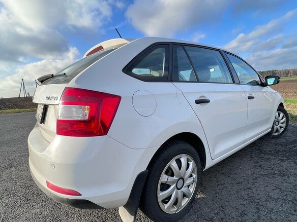 2017 Skoda Rapid I Рестайлинг, белый, 860000 рублей - вид 6