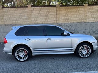 2009 Porsche Cayenne Turbo I Рестайлинг (957), серебристый, 2200000 рублей, вид 2