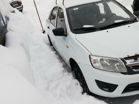 2015 Lada (ВАЗ) Granta I, белый, 450000 рублей - вид 3