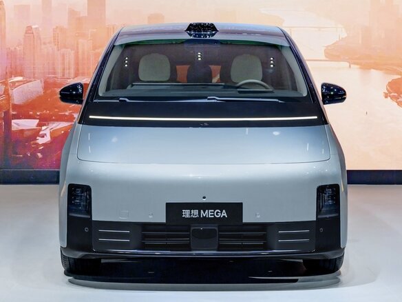 2024 Li Auto (Lixiang) Mega I, серебристый - вид 4