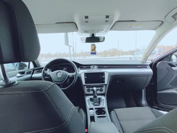 2017 Volkswagen Passat B8, чёрный, 1550000 рублей - вид 9