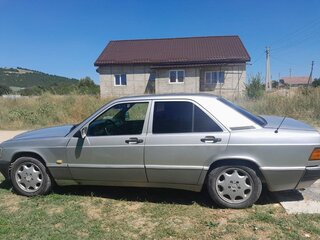 1993 Mercedes-Benz 190 (W201), серебристый, 300000 рублей, вид 3