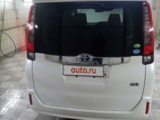 2015 Toyota Noah III (R80), белый, 1920000 рублей, вид 5