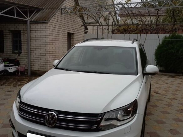 2016 Volkswagen Tiguan Euro 6 I Рестайлинг, белый, 1700000 рублей - вид 2