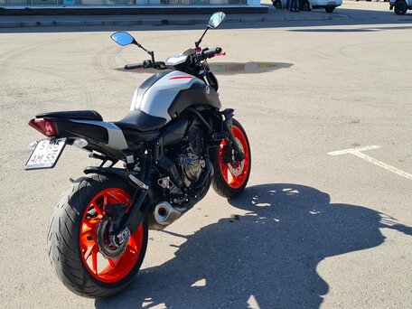 2019 Yamaha MT-07 (FZ-07), серый, 780000 рублей, вид 2