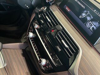 2019 BMW 5 серии 530d xDrive VII (G30/G31/G38), чёрный, 4100000 рублей, вид 4