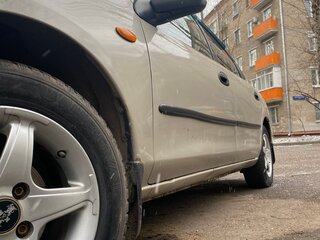 1997 Mazda 323 V (BA), бежевый, 250000 рублей, вид 5
