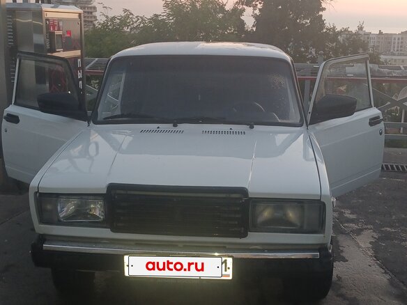 2010 Lada (ВАЗ) 2107, белый, 250000 рублей - вид 1