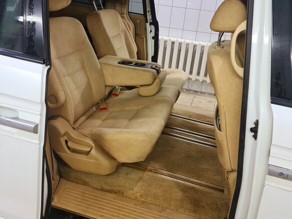 2005 Honda Elysion I, белый, 1100000 рублей - вид 11