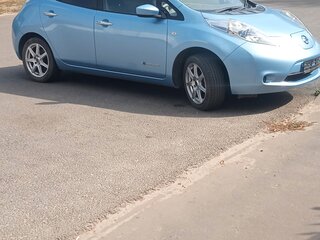 2015 Nissan Leaf 30kWh I (ZE0/AZE0), голубой, 1250000 рублей, вид 5