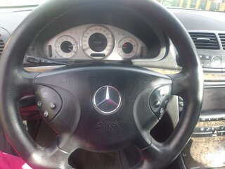 2005 Mercedes-Benz E-Класс 220 III (W211, S211), серебристый, 950000 рублей, вид 5