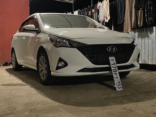 2019 Hyundai Solaris II, белый, 1350000 рублей, вид 4