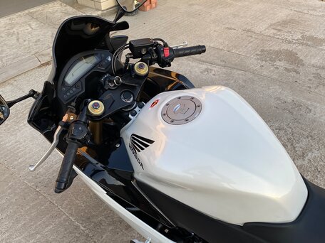 2012 Honda CBR 600F, белый, 530000 рублей, вид 5