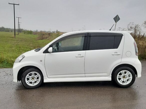 2006 Daihatsu Sirion II (M3), белый, 500000 рублей - вид 5