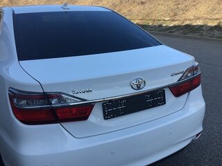 2016 Toyota Camry VII (XV50) Рестайлинг, белый, 2600000 рублей, вид 4