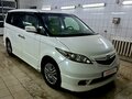 2005 Honda Elysion I, белый, 1100000 рублей - вид 1