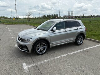 2019 Volkswagen Tiguan II, серый, 3400000 рублей, вид 2