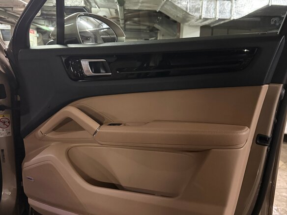 2019 Porsche Cayenne S III, бежевый, 5800000 рублей - вид 12