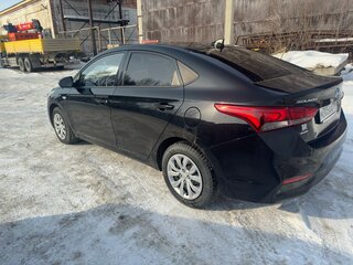 2019 Hyundai Solaris II, чёрный, 1550000 рублей, вид 5