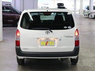 2018 Toyota Probox I Рестайлинг, белый, 890000 рублей, вид 5
