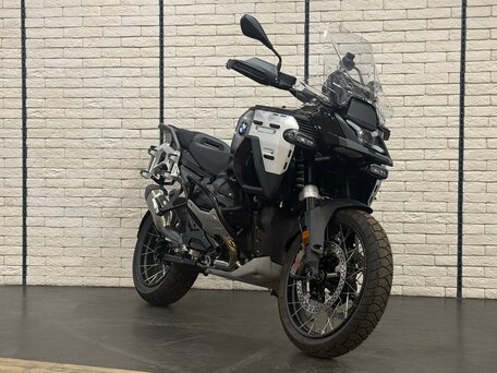 2026 BMW R 1300 GS Adventure, серый, 3587000 рублей, вид 2