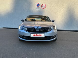 2018 Skoda Octavia III (A7) Рестайлинг, серебристый, 1700000 рублей, вид 2