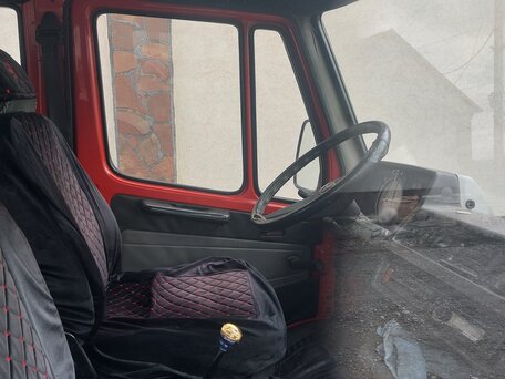 1991 Mercedes-Benz T1, красный, 1400000 рублей, вид 3