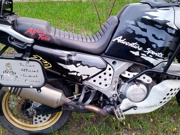 2000 Honda XRV 750 Africa Twin, чёрный, 494184 рублей - вид 3